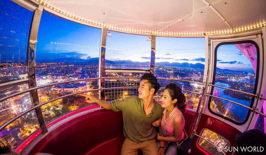Cabin Vòng quay Sun Wheel được thiết kế trong suốt, giúp du khách chiêm ngưỡng trọn vẹn nhất vẻ đẹp của thành phố Sông Hàn