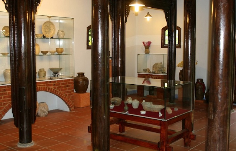 Khu trưng bày cổ vật từ các nền văn hoá