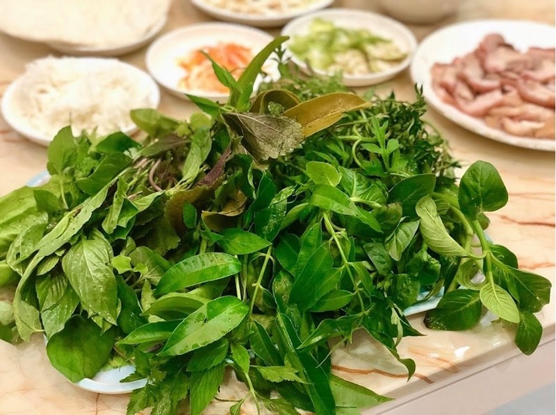 Sơn Trà Đà Nẵng có nhiều loại rau rừng vị lạ, thích hợp ăn các món cuốn thịt luộc hoặc món gỏi