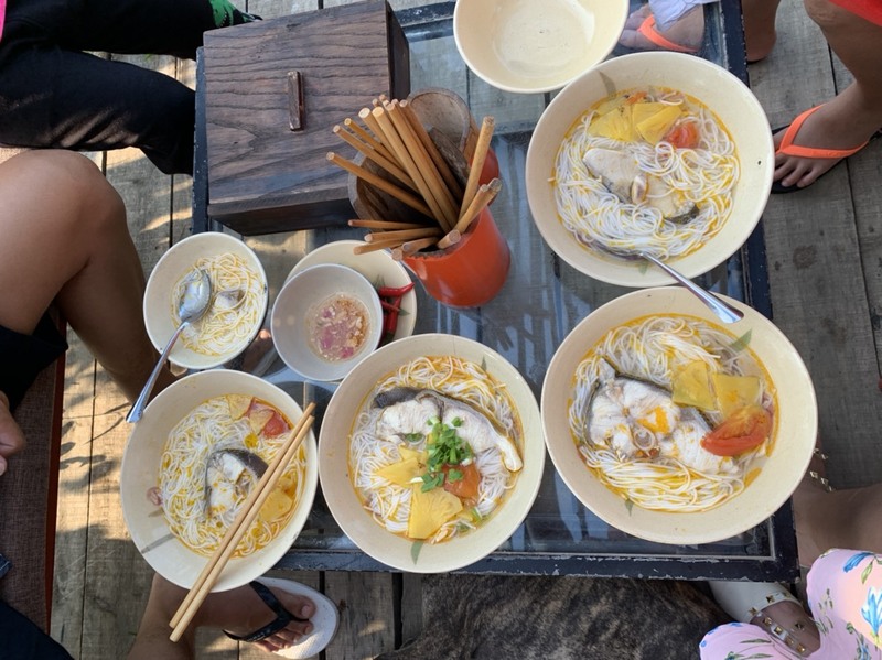 Bữa ăn sáng chất lượng với bún cá bớp bổ dưỡng của Yên Retreat. (Nguồn: googleusercontent)